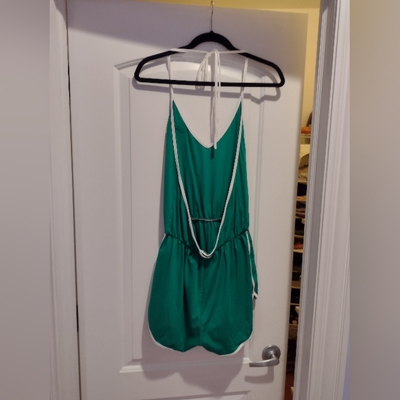 Green backless romper w/ rainbow size extra large NWOT - Picture 2 of 5